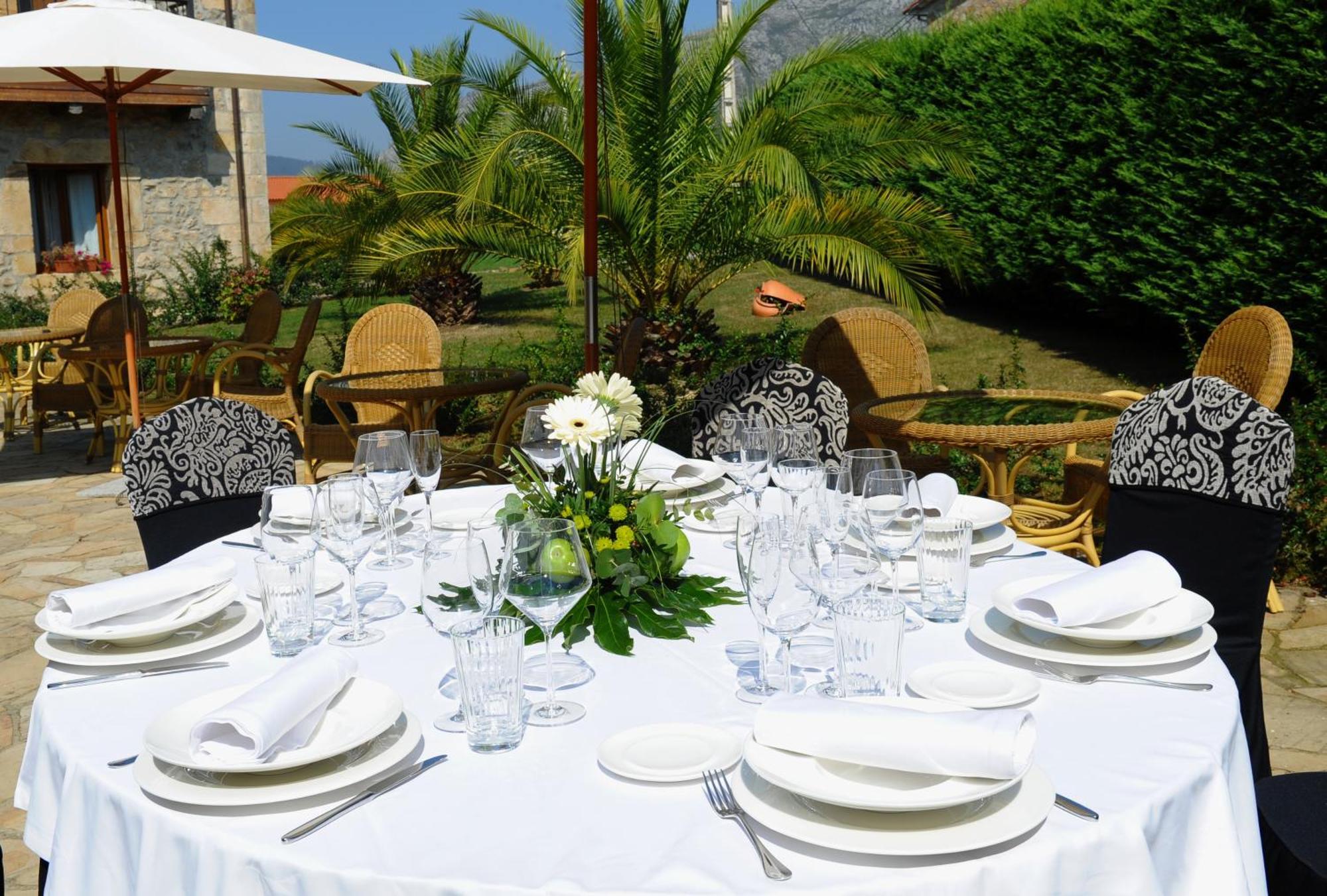 Hotel Palacio Garcia Quijano 로스코랄레스데부엘나 외부 사진